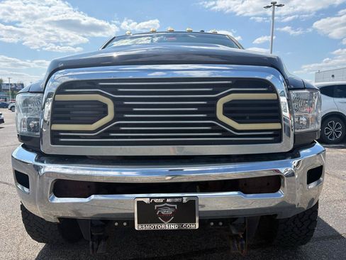 Used 2017 RAM 2500 Tradesman w/ Chrome Appearance Group AWD/4WD image 4