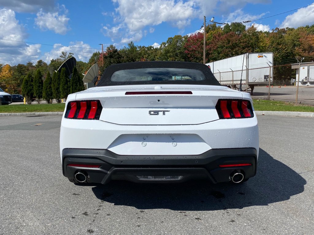 New 2026 Ford Mustang GT Premium w/ GT Performance Package RWD image 4