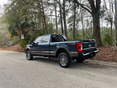 Used 2017 Ford F250 Lariat w/ Lariat Value Package image 9