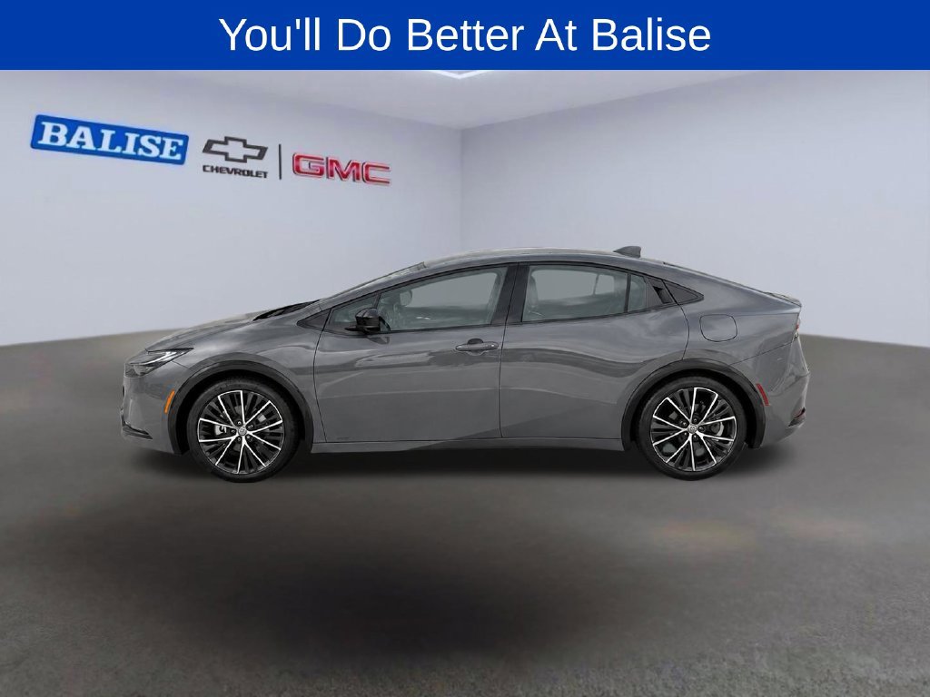Used 2024 Toyota Prius XLE AWD/4WD image 3