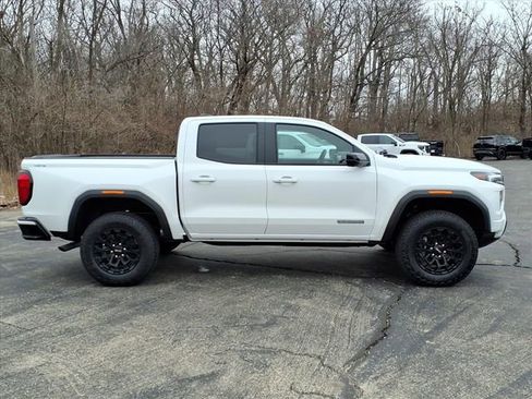 New 2026 GMC Canyon Elevation w/ Convenience Package image 3