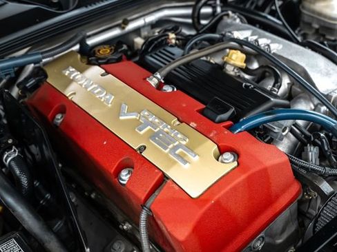 Used 2005 Honda S2000 image 33