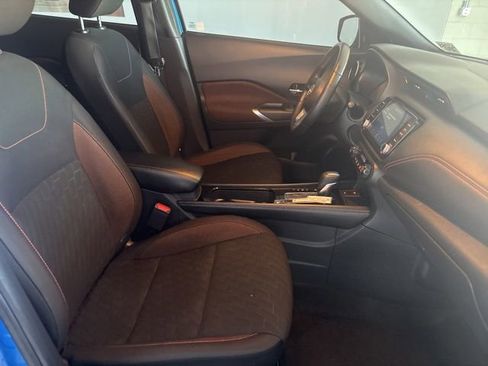 Used 2022 Nissan Kicks SR FWD image 19