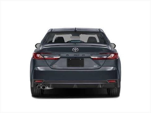 Used 2025 Toyota Camry SE FWD image 5