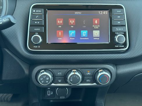 Used 2023 Nissan Kicks S image 11