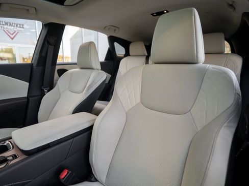 Used 2023 Lexus RX 350 Premium image 13