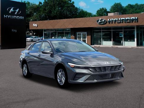 New 2026 Hyundai Elantra Blue image 11