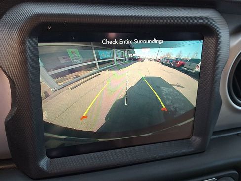 Used 2021 Jeep Wrangler Unlimited Sport AWD/4WD image 23