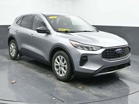 Used 2024 Ford Escape Active image 2