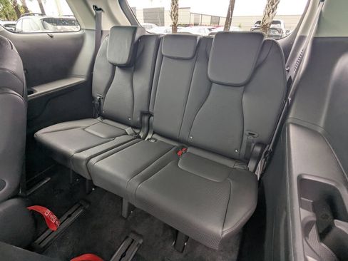 Used 2025 Kia Carnival SX Prestige FWD image 17