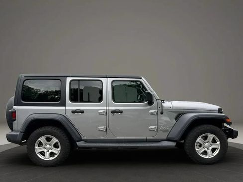 Used 2018 Jeep Wrangler Unlimited Sport S AWD/4WD image 4