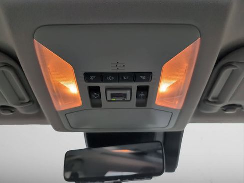 Used 2019 Toyota RAV4 Limited image 13