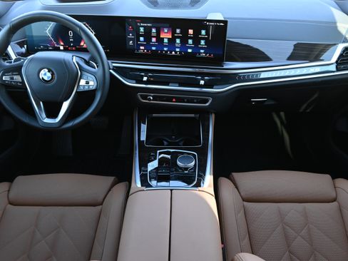 Certified 2025 BMW X5 xDrive40i w/ Premium Package image 13