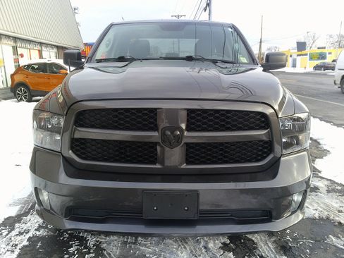 Used 2019 RAM 1500 Express w/ Express Value Package image 9
