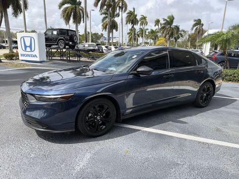 Used 2025 Honda Accord SE image 4