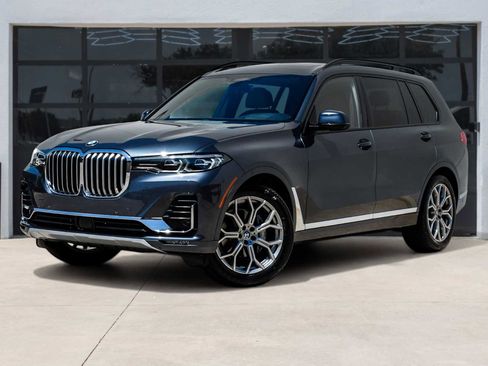 Used 2022 BMW X7 xDrive40i w/ Premium Package AWD/4WD image 1
