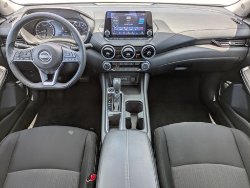 Used 2024 Nissan Sentra SV FWD image 14