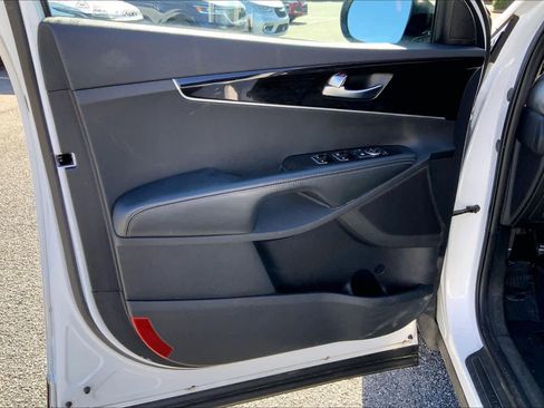 Used 2020 Kia Sorento L FWD image 21