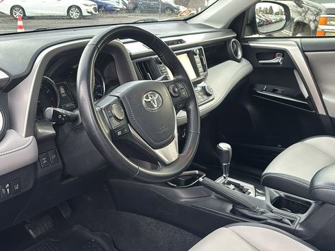 Used 2018 Toyota RAV4 Limited image 26