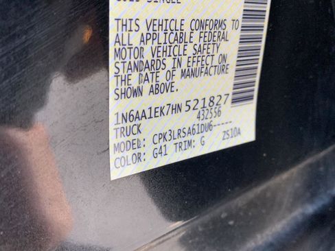 Used 2017 Nissan Titan S image 18