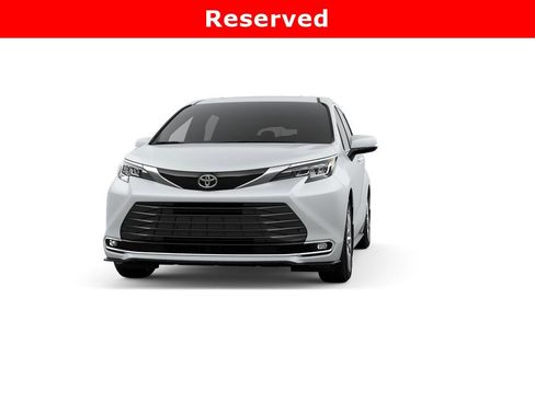 New 2026 Toyota Sienna Limited image 18