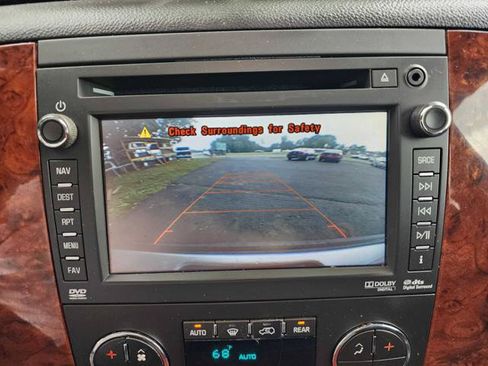 Used 2013 Chevrolet Tahoe LTZ AWD/4WD image 29
