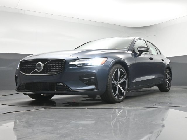 Used 2024 Volvo S60 B5 Core w/ Climate Package FWD image 12