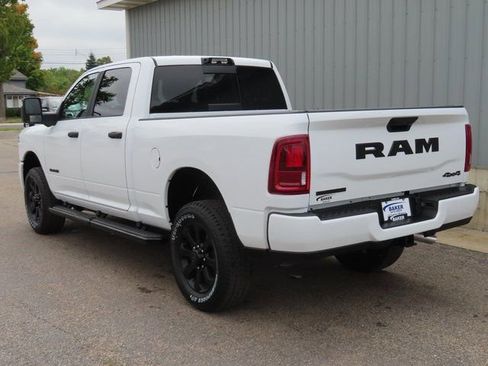 New 2026 RAM 2500 Big Horn AWD/4WD image 9