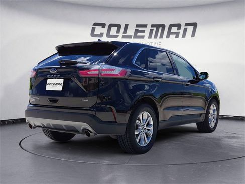 Used 2024 Ford Edge Titanium image 5