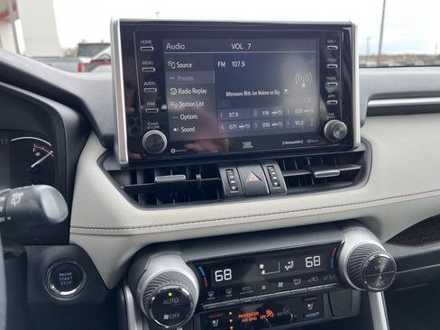 Used 2020 Toyota RAV4 Limited w/ Limited Grade Weather Package AWD/4WD image 20