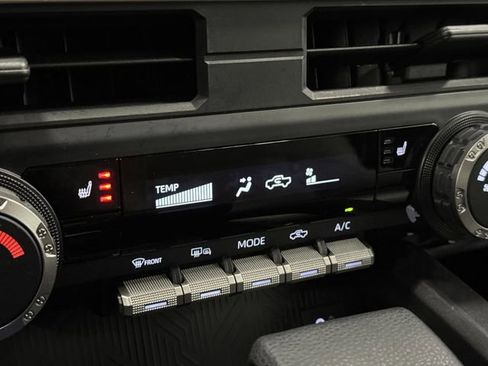 Used 2024 Toyota Tacoma SR5 image 7