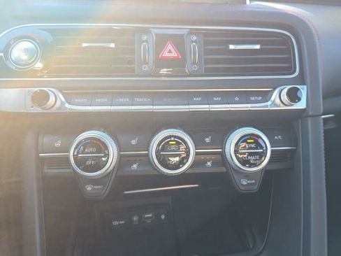 Used 2019 Genesis G70 2.0T Advanced w/ Sport Package image 15