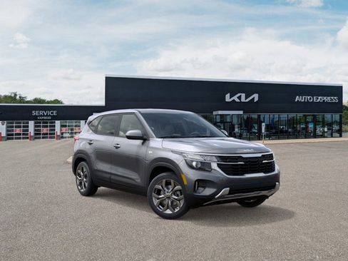 New 2026 Kia Seltos LX image 8