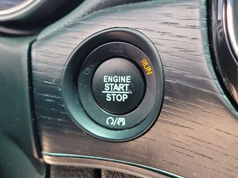 Used 2020 Jeep Grand Cherokee High Altitude AWD/4WD image 29
