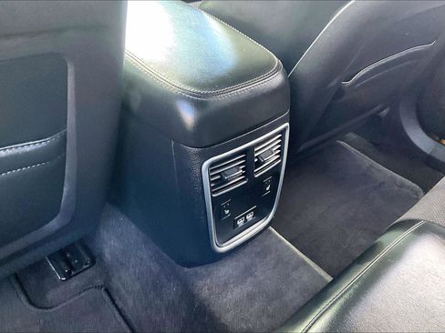 Used 2015 Dodge Charger R/T image 33