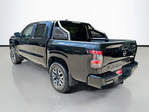 Used 2022 Nissan Frontier SV AWD/4WD image 8