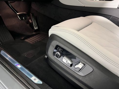 New 2026 BMW X6 xDrive40i w/ Climate Comfort Package image 13