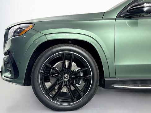 New 2026 Mercedes-Benz GLS 580 4MATIC image 10