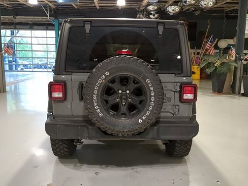 Used 2022 Jeep Wrangler Unlimited Sport AWD/4WD image 9