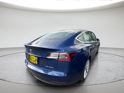 Used 2020 Tesla Model 3 Long Range AWD/4WD image 2