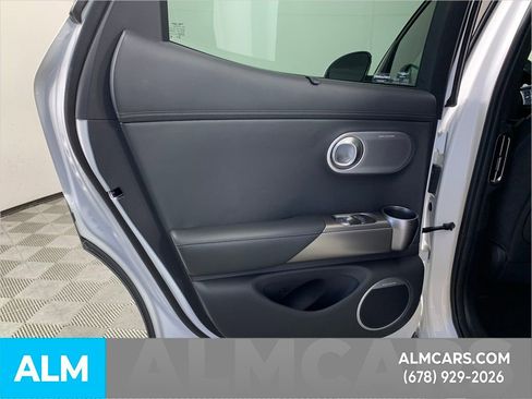 Used 2023 Genesis GV60 Advanced image 31