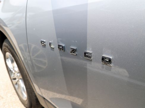 Used 2019 Chevrolet Blazer LT w/ Sound & Technology Package FWD image 12