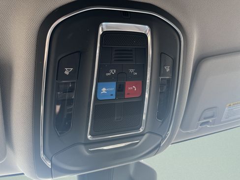 Used 2023 Jeep Grand Cherokee L Laredo AWD/4WD image 19