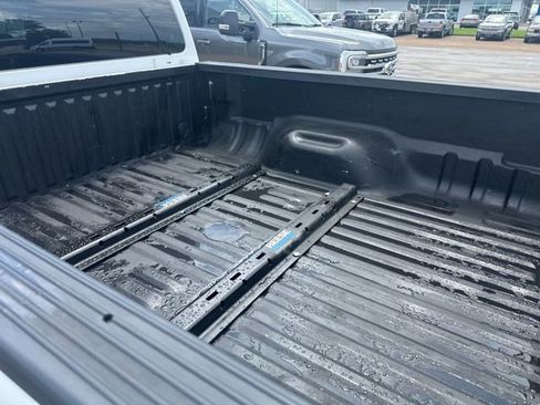 Used 2015 Ford F250 XL w/ Power Equipment Group AWD/4WD image 16