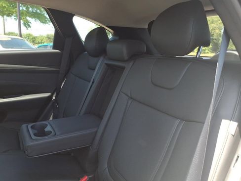 Used 2025 Hyundai Tucson SEL FWD image 12