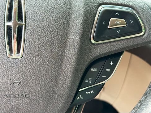 Used 2017 Lincoln MKC Premiere FWD image 16