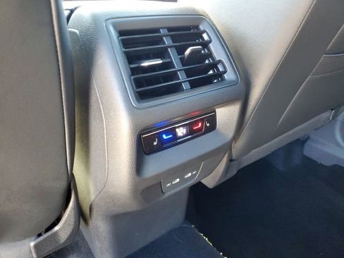 Used 2025 Volkswagen Tiguan SEL R-Line image 14