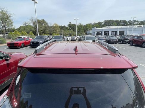 Used 2018 Toyota RAV4 Limited image 18