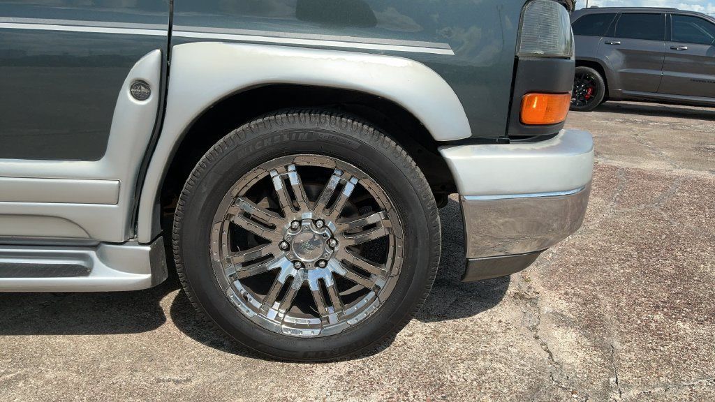 Used 2014 GMC Savana 1500 RWD image 22