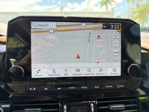 Used 2024 Nissan Pathfinder Platinum w/ Black Appearance Package FWD image 28